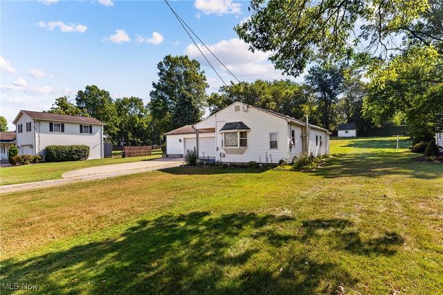 43 S Van Buren Avenue, Barberton, OH 44203