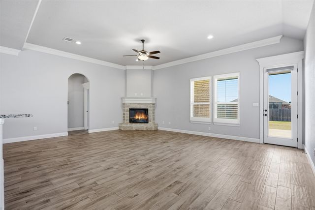 458 Silverton Drive, Granbury, TX 76049