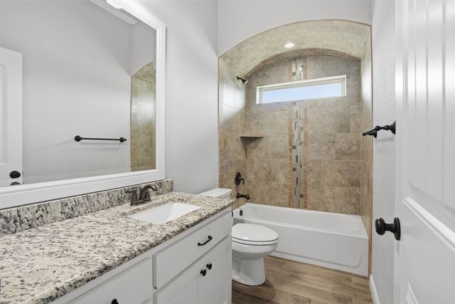 458 Silverton Drive, Granbury, TX 76049