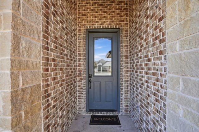 458 Silverton Drive, Granbury, TX 76049