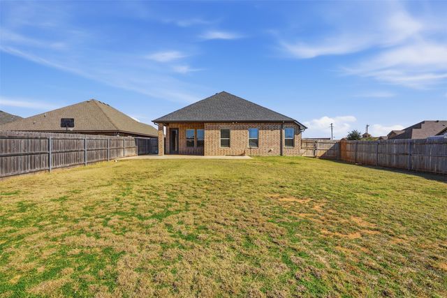 458 Silverton Drive, Granbury, TX 76049
