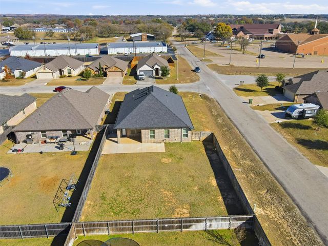 458 Silverton Drive, Granbury, TX 76049