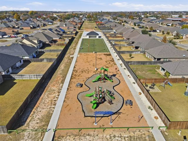 458 Silverton Drive, Granbury, TX 76049