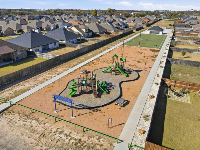 458 Silverton Drive, Granbury, TX 76049