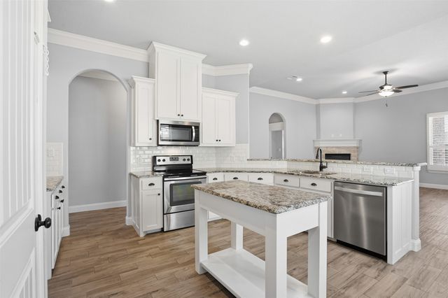 458 Silverton Drive, Granbury, TX 76049