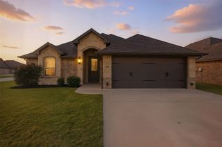 458 Silverton Drive, Granbury, TX 76049