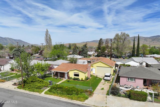 107 Brentwood Drive, Tehachapi, CA 93561