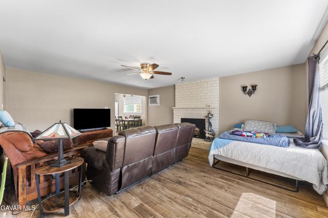 107 Brentwood Drive, Tehachapi, CA 93561