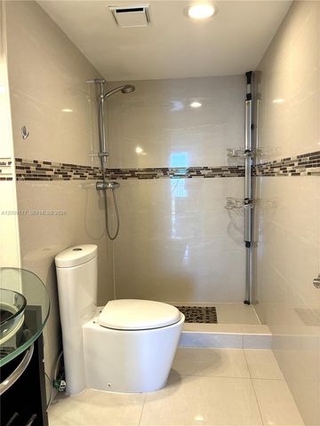 2500 NE 135th St C1011, North Miami, FL 33181