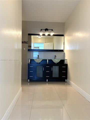 2500 NE 135th St C1011, North Miami, FL 33181