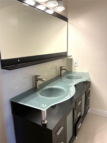 2500 NE 135th St C1011, North Miami, FL 33181