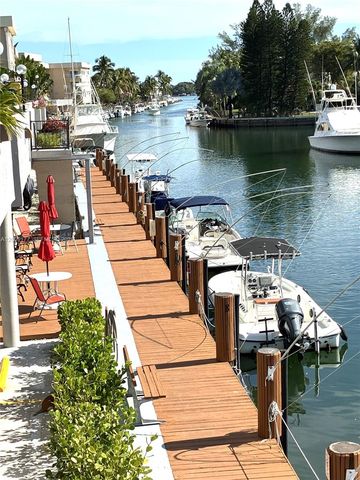 2500 NE 135th St C1011, North Miami, FL 33181