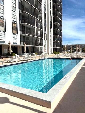 2500 NE 135th St C1011, North Miami, FL 33181