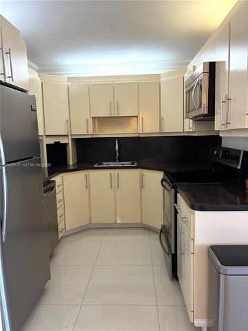 2500 NE 135th St C1011, North Miami, FL 33181