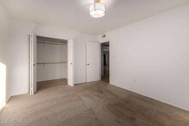 11025 N COGGINS Drive, Sun City, AZ 85351