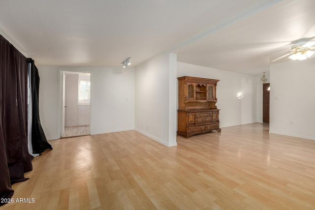 11025 N COGGINS Drive, Sun City, AZ 85351