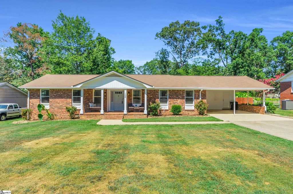 106 Bedford Drive, Taylors, SC 29687