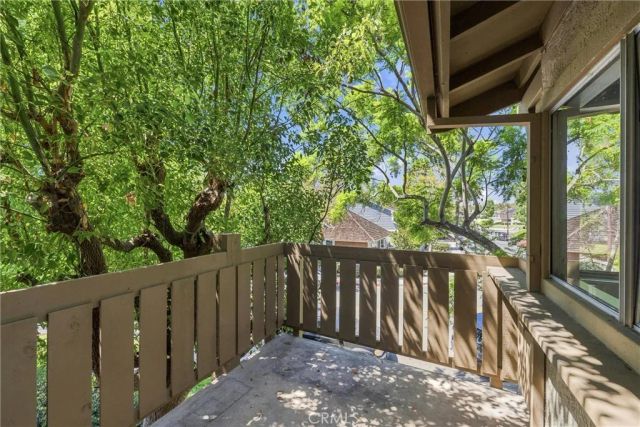 128 Clearbrook, Irvine, CA 92614