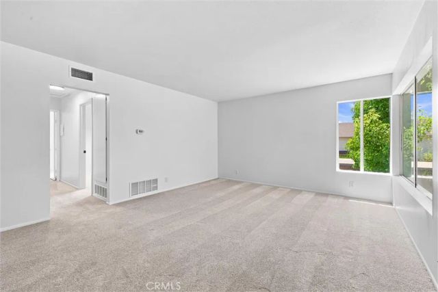 128 Clearbrook, Irvine, CA 92614
