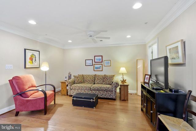 6926 SUMMIT CIR, Baltimore, MD 21239