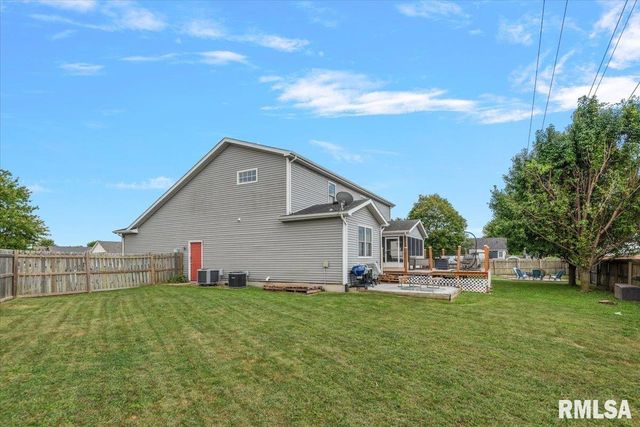 5420 Crane Drive, Springfield, IL 62711