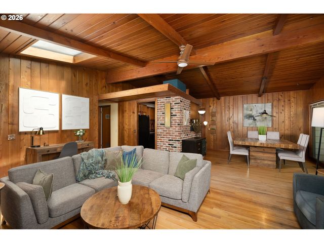 13900 SUNDELEAF Dr, Lake Oswego, OR 97034