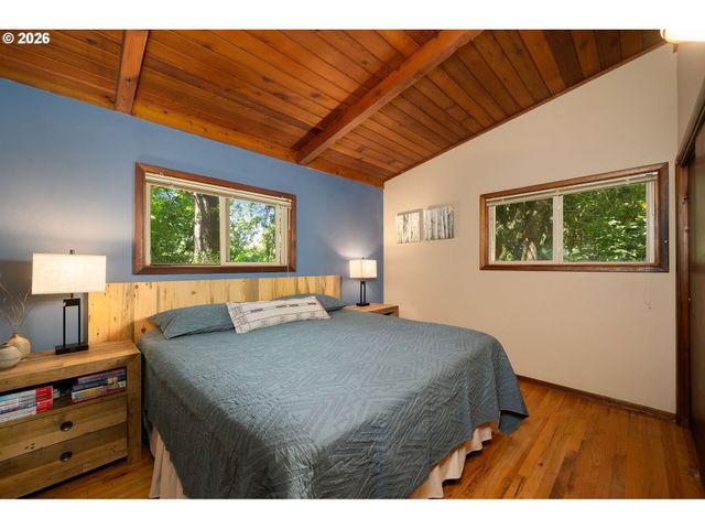 13900 SUNDELEAF Dr, Lake Oswego, OR 97034