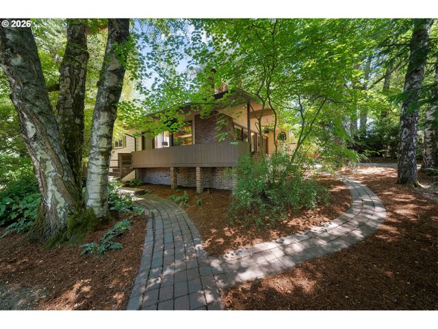 13900 SUNDELEAF Dr, Lake Oswego, OR 97034