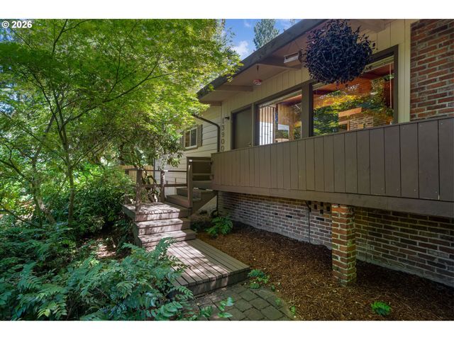 13900 SUNDELEAF Dr, Lake Oswego, OR 97034