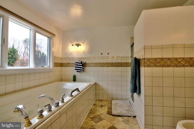 7809 LOCUST WOOD RD, Severn, MD 21144