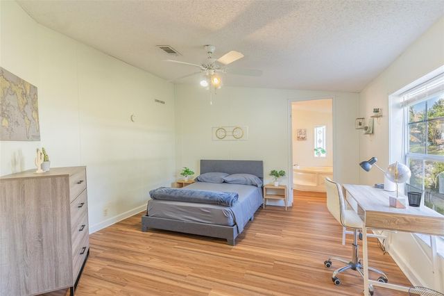 5028 CLEWIS AVENUE, Tampa, FL 33610