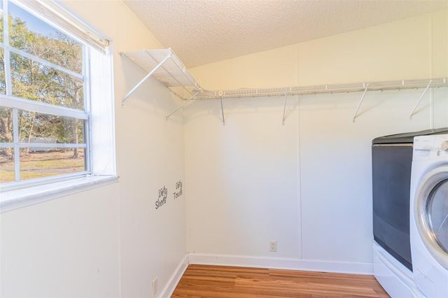 5028 CLEWIS AVENUE, Tampa, FL 33610