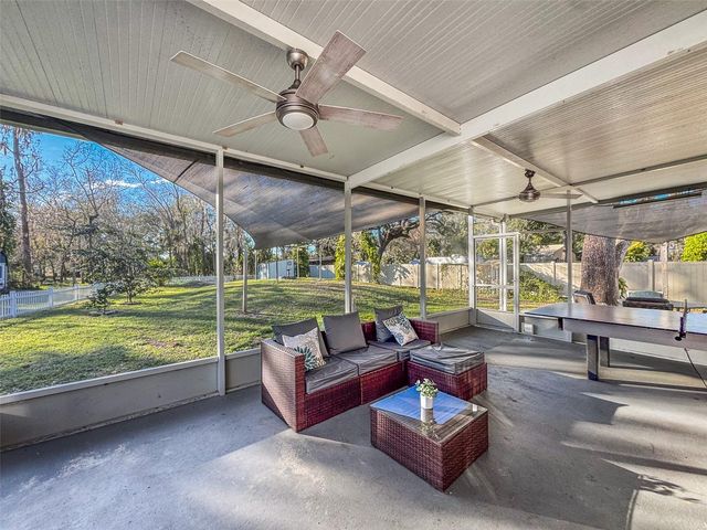 5028 CLEWIS AVENUE, Tampa, FL 33610