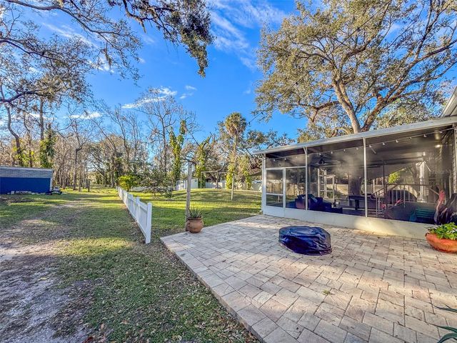 5028 CLEWIS AVENUE, Tampa, FL 33610