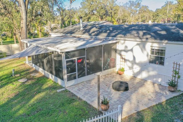 5028 CLEWIS AVENUE, Tampa, FL 33610