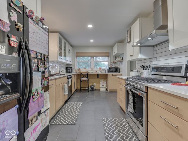 1504 McClure Road, Columbus, IN 47201