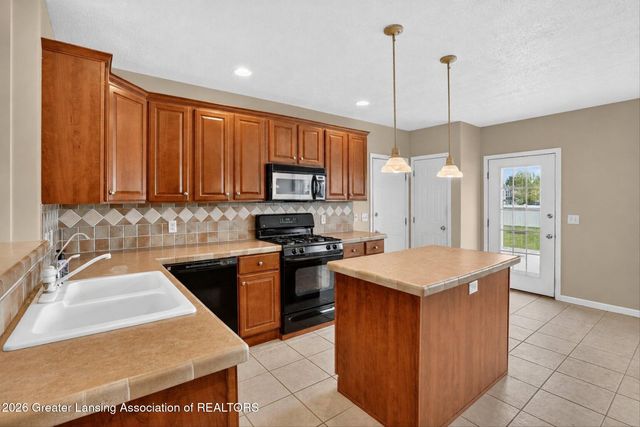 35 Lilac Lane, Mason, MI 48854