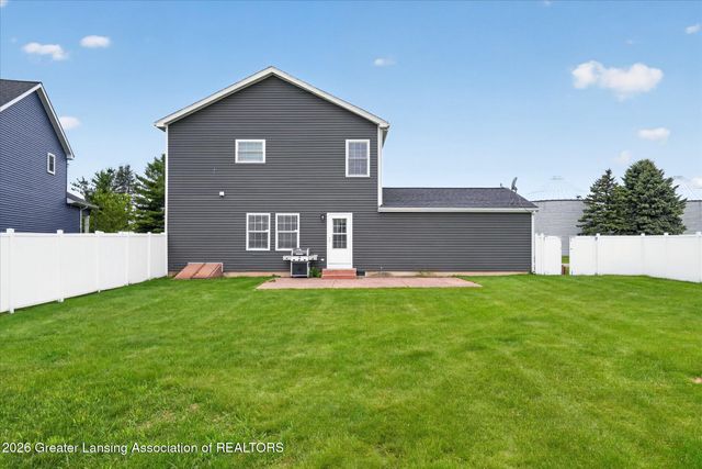 35 Lilac Lane, Mason, MI 48854