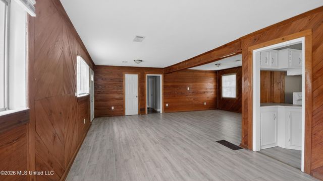 1664 Kentwood Drive, Jackson, MS 39212