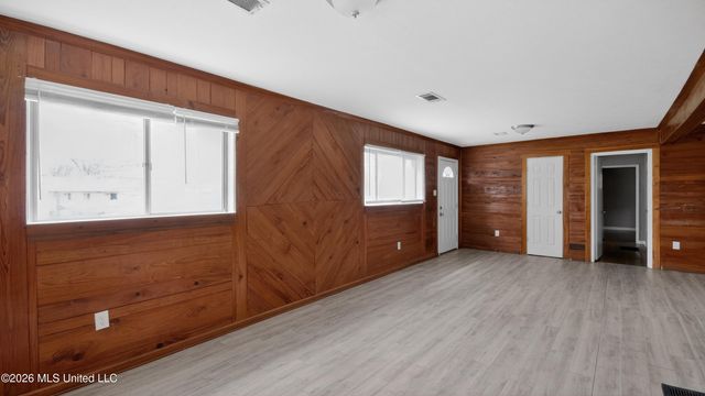 1664 Kentwood Drive, Jackson, MS 39212
