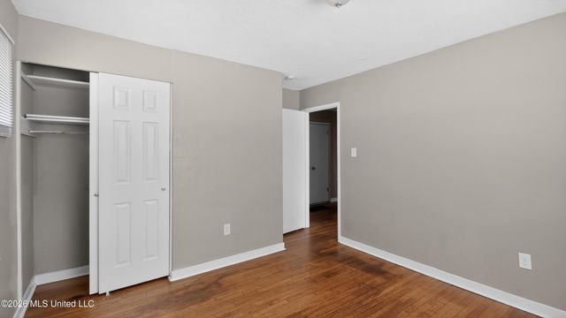 1664 Kentwood Drive, Jackson, MS 39212