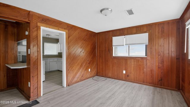 1664 Kentwood Drive, Jackson, MS 39212