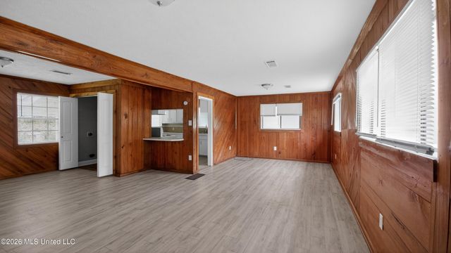 1664 Kentwood Drive, Jackson, MS 39212