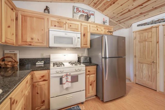 701 Irving, Big Bear City, CA 92314