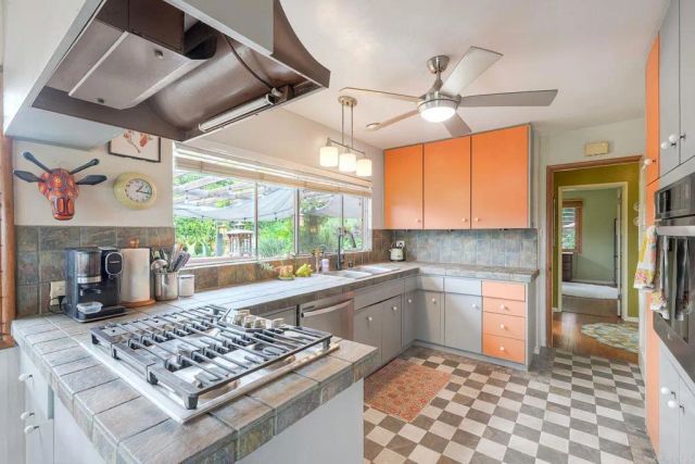730 S Broadway, Escondido, CA 92025