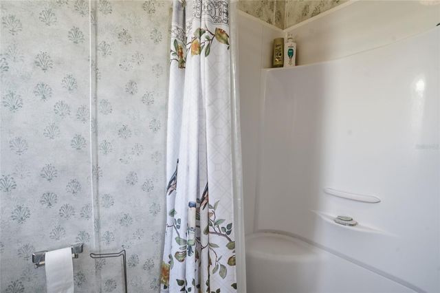 37613 NEUKOM AVENUE, Zephyrhills, FL 33541