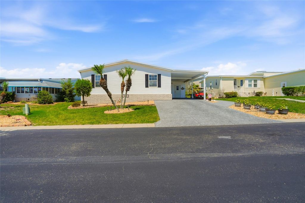 37613 NEUKOM AVENUE, Zephyrhills, FL 33541