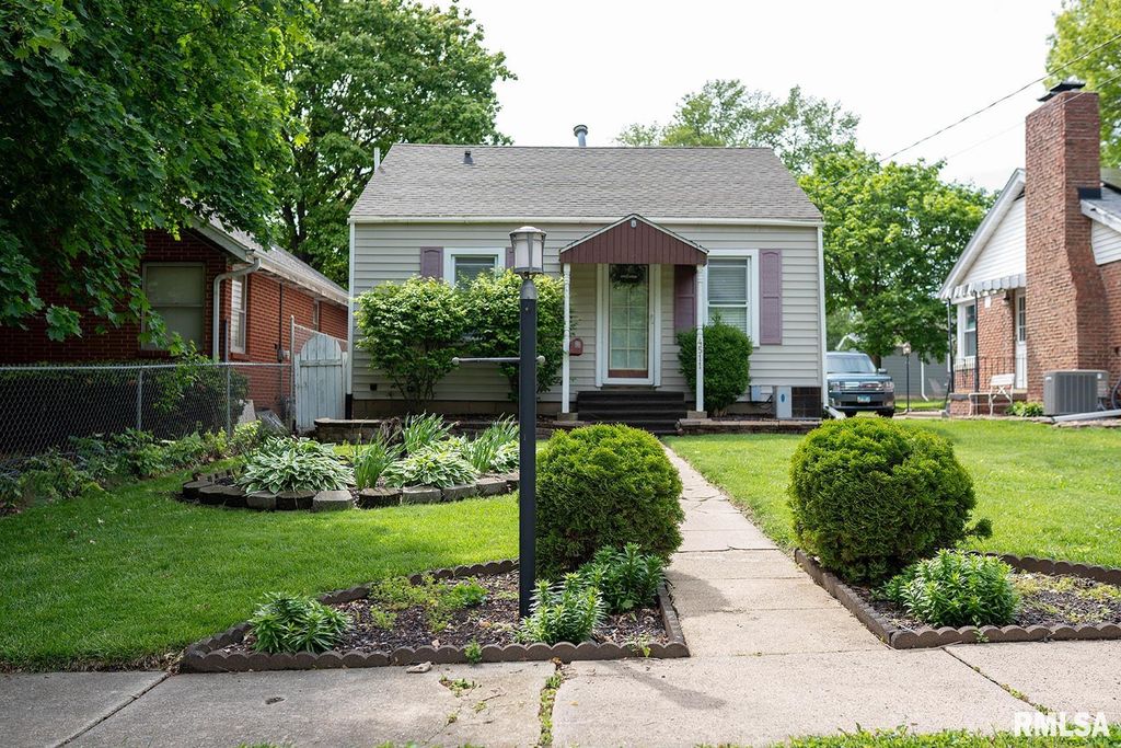 4511 N CONSTANTINE Avenue, Peoria Heights, IL 61616