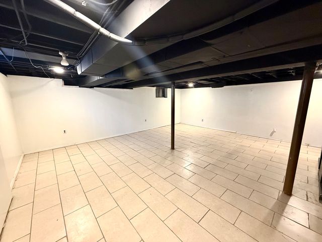 18005 Arcadia Avenue, Lansing, IL 60438