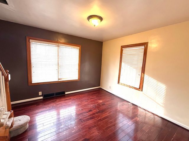 18005 Arcadia Avenue, Lansing, IL 60438